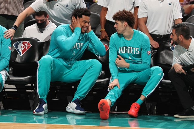 的球迷则更 的球迷则更